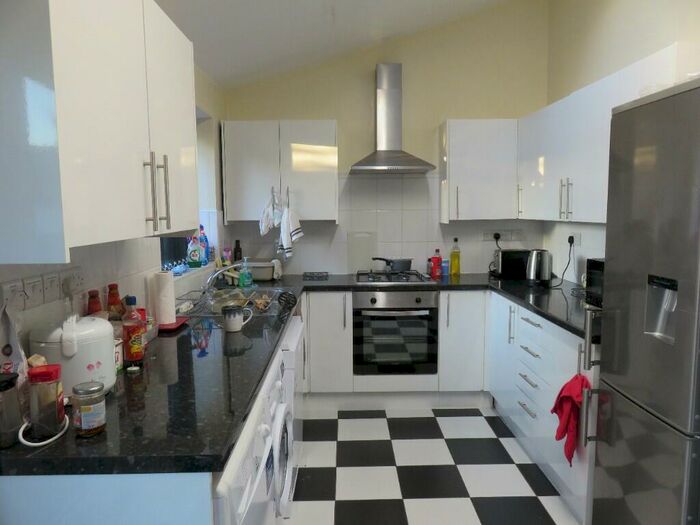 4 Bedroom Terraced House To Rent In Allington Avenue, Nottingham, Nottinghamshire, NG7