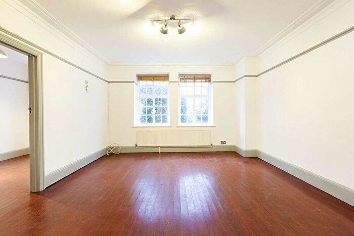 1 Bedroom Flat To Rent In Hillside Court, Hampstead, NW3