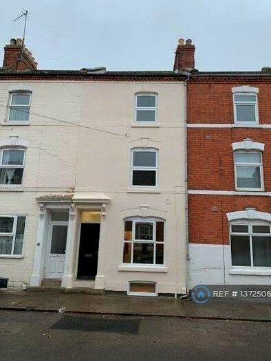 2 Bedroom Flat To Rent In Hood Street, Northampton, NN1