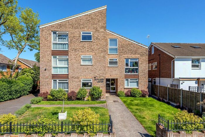2 Bedroom Flat To Rent In Rutland Lodge, Anlaby Road, Teddington TW11