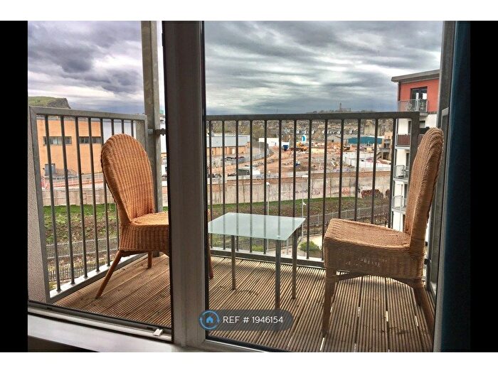 2 Bedroom Flat To Rent In Lochend Park View, Edinburgh, EH7