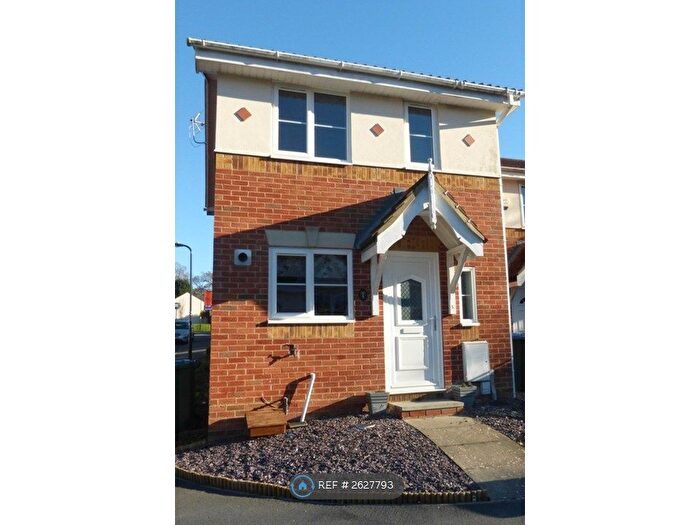 2 Bedroom End Of Terrace House To Rent In Jex-Blake Close, Southampton, SO16