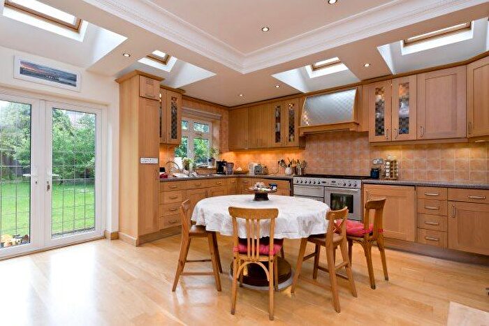 5 Bedroom Property To Rent In Holland Avenue, London, SW20