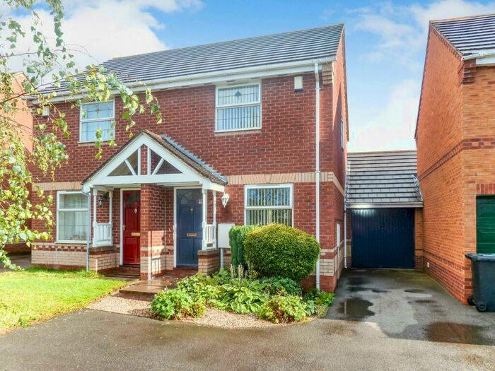 2 Bedroom Semi Detached House For Sale In Penshurst Way, Maple Park