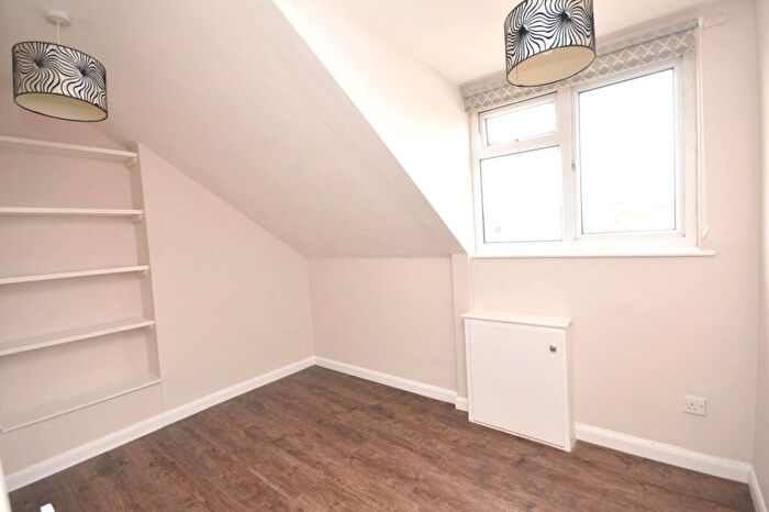 1 Bedroom Apartment For Sale In Cowick Street, Exeter, Devon, EX4