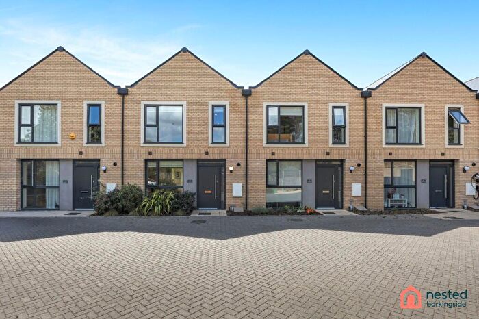 3 Bedroom Terraced House For Sale In Saffron Mews, Ilford, IG6