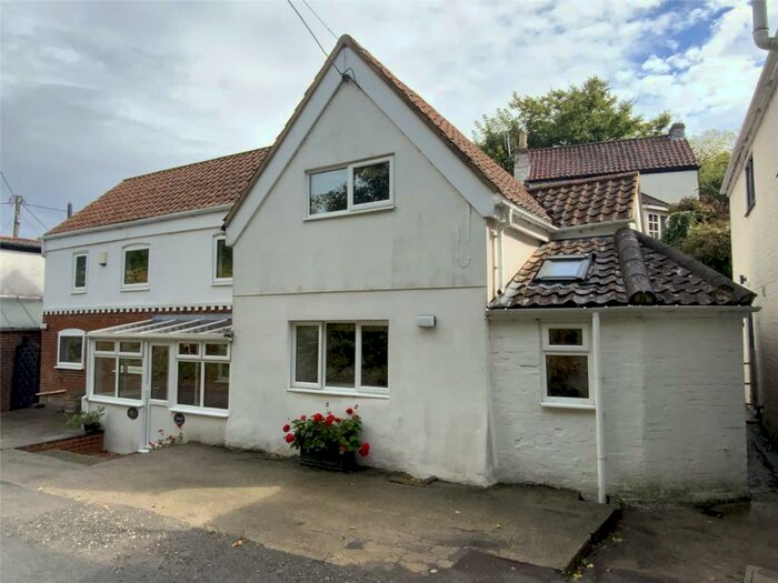 3 Bedroom Detached House For Sale In Long Hollow, Westbury, Wiltshire, BA13