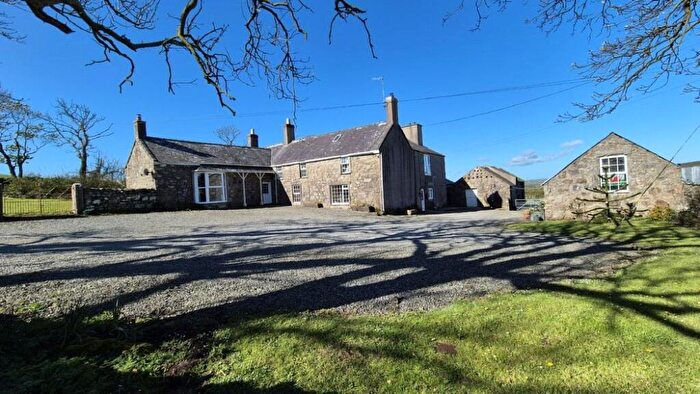 5 Bedroom Detached House For Sale In Maenaddwyn, Llanerchymedd, Anglesey, LL71