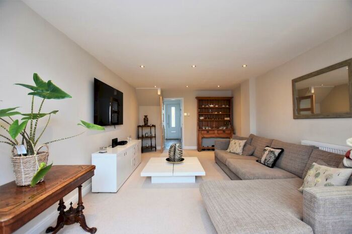 2 Bedroom Terraced House To Rent In New Road Orpington, BR6