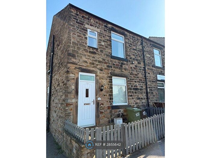3 Bedroom End Terrace House To Rent In Roberttown Lane, Liversedge, WF15