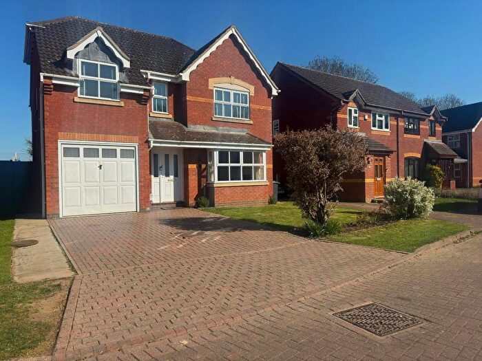4 Bedroom Property For Sale In Sheepwalk Close, Potton, SG19
