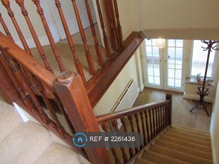 5 Bedroom Semi-Detached House To Rent In Mauldeth Road, Manchester, M20