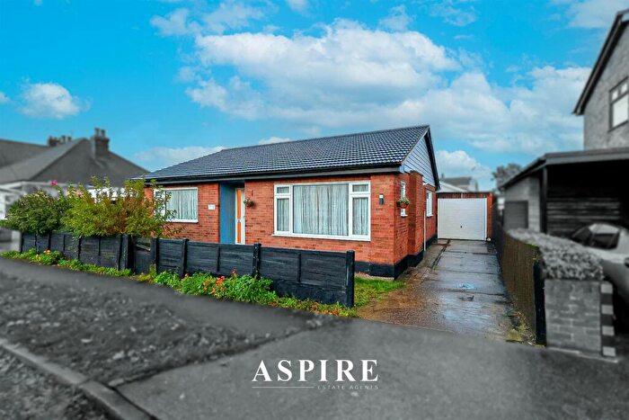 3 Bedroom Detached Bungalow For Sale In Video Presentation Inside - Oxford Road, Canvey Island, SS8