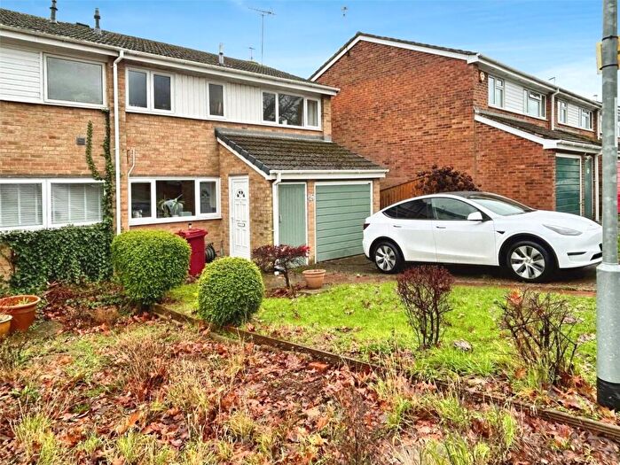 3 Bedroom Semi Detached House For Sale In Queensway, Caversham, Reading, RG4