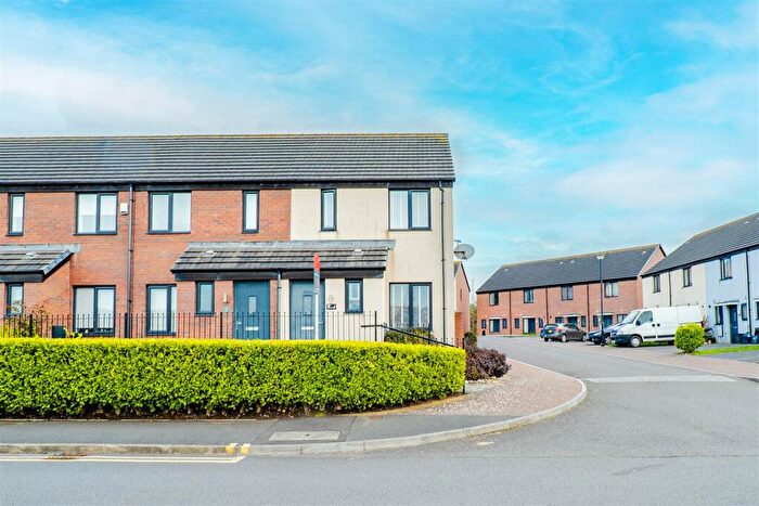 2 Bedroom End Of Terrace House For Sale In Ffordd Y Glannau, Barry, CF62