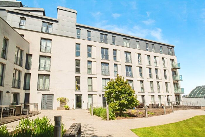 1 Bedroom Flat For Sale In The Hayes, Cardiff, CF10