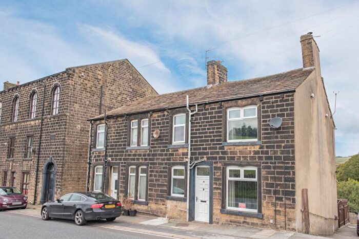 2 Bedroom Cottage For Sale In Colne Road, Cowling, BD22