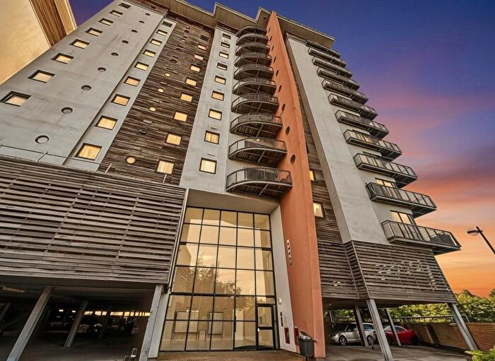 2 Bedroom Flat For Sale In Watkiss Way, Cardiff, CF11