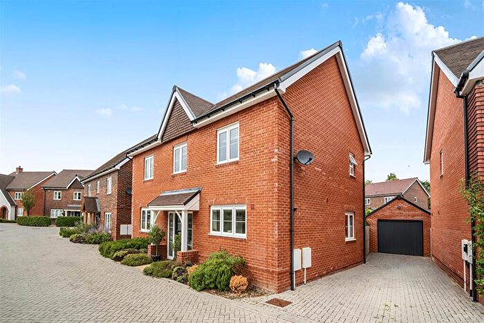 4 Bedroom House For Sale In Gatekeeper Hill, Curbridge, Southampton, SO30