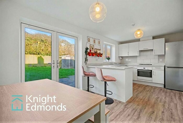 3 Bedroom Detached House For Sale In St. Lawrence Crescent, Coxheath, ME17