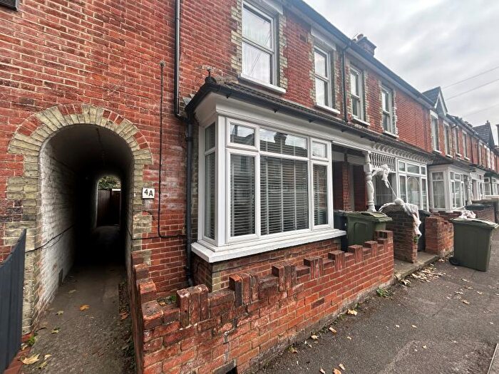 1 Bedroom Apartment To Rent In College Road, GU1
