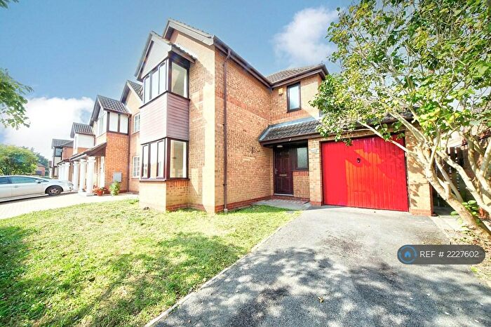 3 Bedroom Detached House To Rent In Eelbrook Avenue, Milton Keynes, MK13
