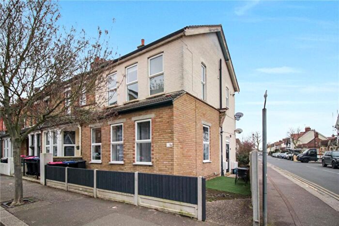 1 Bedroom Apartment For Sale In Sweyne Avenue, Southend-on-Sea, Essex, SS2