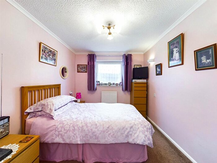 1 Bedroom Bungalow For Sale In Cornfield Drive, Hardwicke, Gloucester, Gloucestershire, GL2
