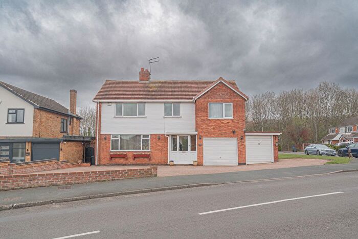 4 Bedroom Detached House For Sale In Longleat, Great Barr, Birmingham, B43