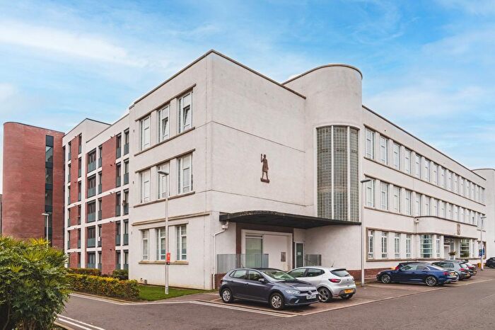 2 Bedroom Flat For Sale In / Arneil Place, Edinburgh, EH5