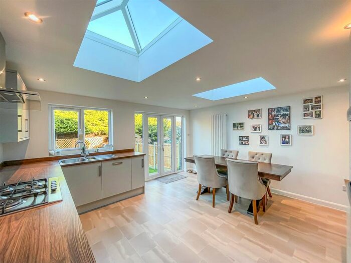 4 Bedroom Semi-Detached House For Sale In Bramfield Road West, Rayleigh, SS6