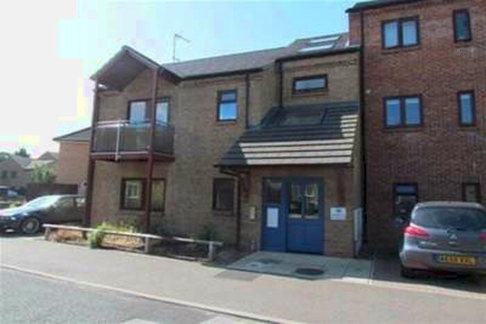 1 Bedroom Flat To Rent In Fallowfield, Cambridge, CB4