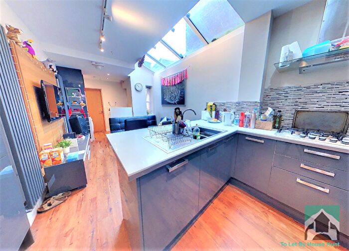 6 Bedroom Terraced House To Rent In Tiverton Road, Birmingham, B29