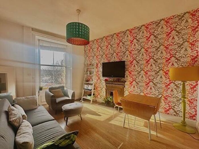 2 Bedroom Flat To Rent In Leith Walk, Edinburgh, EH6