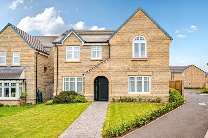 4 Bedroom Detached House For Sale In Nidd Croft, Killinghall, Harrogate, HG3