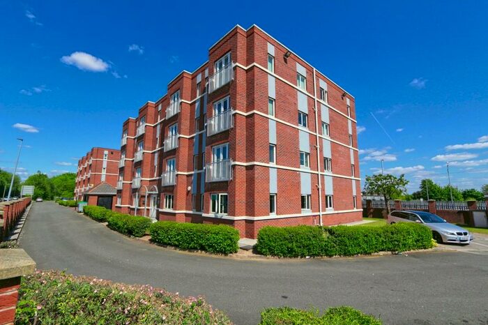 2 Bedroom Apartment To Rent In The Locks, Forbays Drive, Irlam, M44