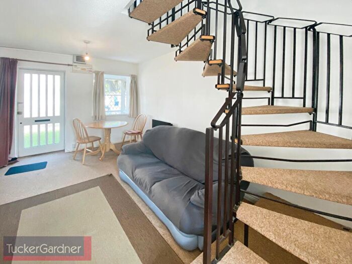 1 Bedroom End Of Terrace House To Rent In Devonshire Mews, Cambridge, CB1