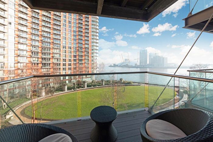 2 Bedroom Apartment To Rent In New Providence Wharf, Fairmont Avenue, London, E14