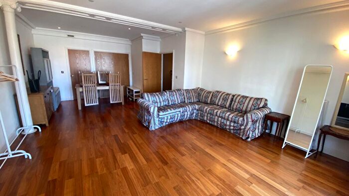 2 Bedroom Apartment To Rent In Barry Lane, Cardiff, CF10