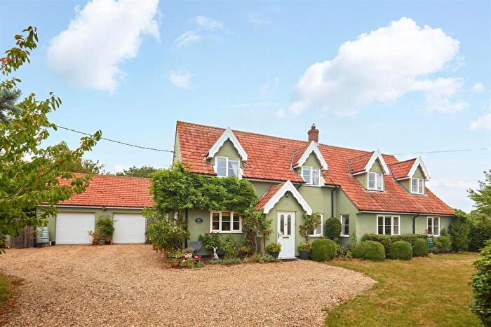 4 Bedroom Detached House For Sale In Hoxne Road, Syleham, IP21