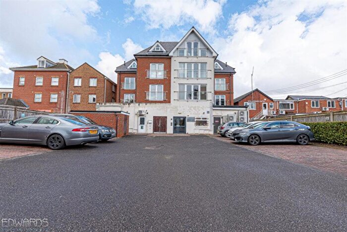 2 Bedroom Apartment For Sale In Library Road, Ferndown, BH22