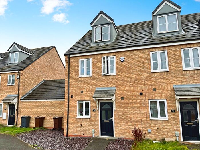 3 Bedroom Terraced House For Sale In Lythe Avenue, Hull, HU5