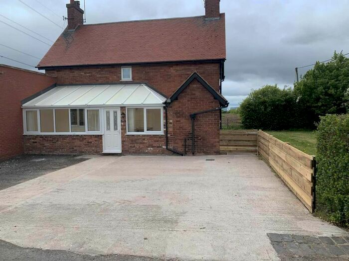 3 Bedroom Semi-Detached House To Rent In By Pass Road, Shotwick, Chester, CH1