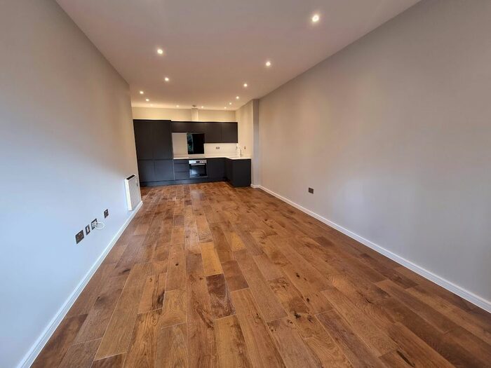 1 Bedroom Flat To Rent In Arcadia Avenue, Finchley, N3