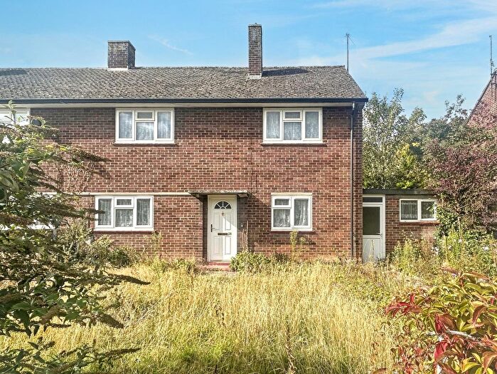 3 Bedroom Semi-Detached House For Sale In Orchard Way, Royston, SG8