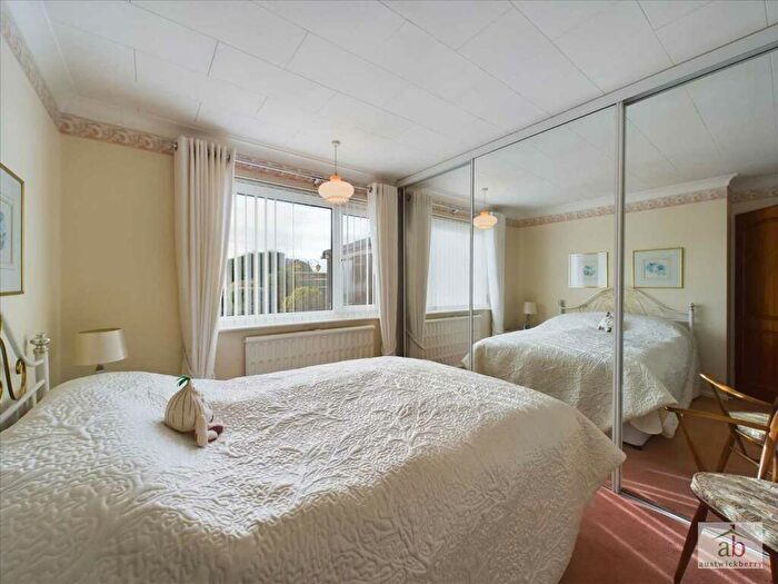 3 Bedroom Bungalow For Sale In West Mill Green, Bentley, IP9