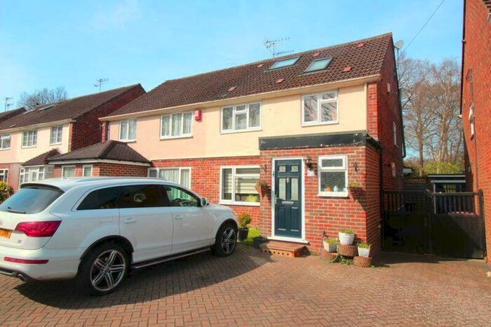 4 Bedroom Semi-Detached House To Rent In Crossways, Crawley, RH10