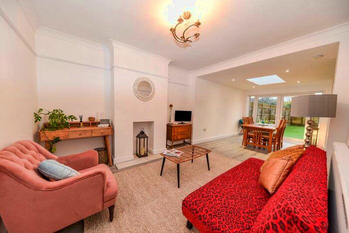 3 Bedroom Semi-Detached Bungalow To Rent In Whitehaven, Horndean, PO8