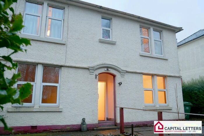 2 Bedroom Flat To Rent In Gates Road, Lochwinnoch, Renfrewshire, PA12