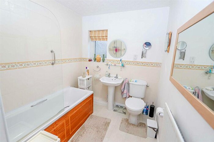 3 Bedroom Detached House For Sale In Okehampton, Devon, EX20